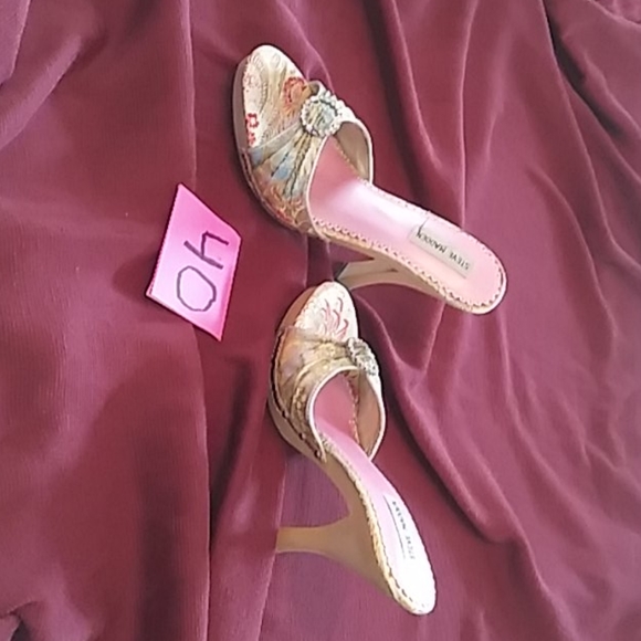 Heels - Picture 3 of 4